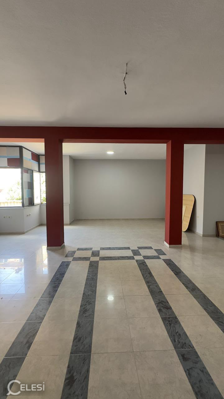 Ambient me qera rruga kavajes 120 m2