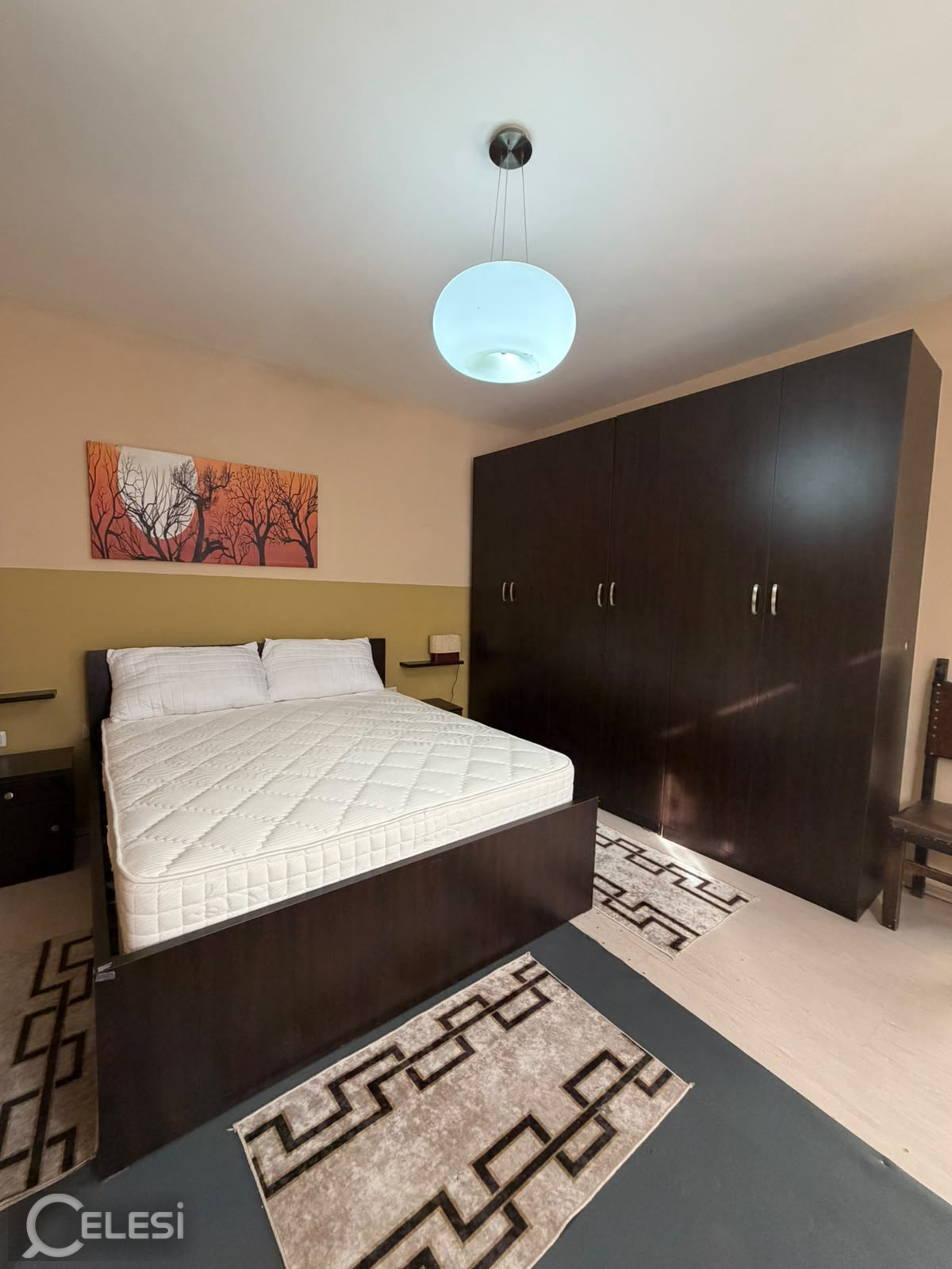 Apartament me qera 2+1+Verande prane Gjimnazit Partizani