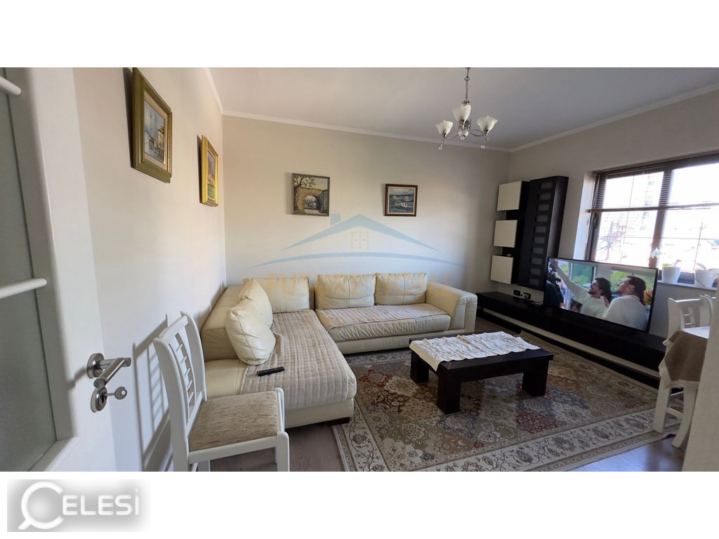 Shitet, Apartament 2+1, Rruga Fortuzi, Tirane .