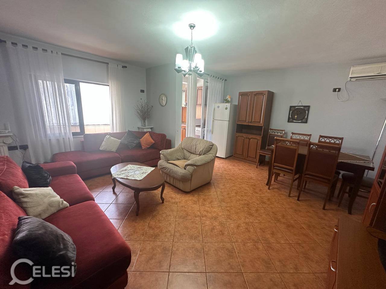 🏢Rruga e Barrikadave jepet me qera apartament 2+1,i mobiluar
