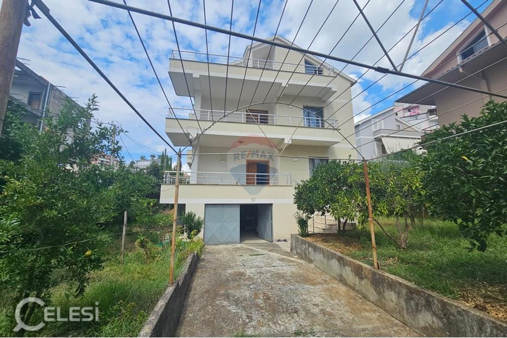 Vilë - Për Shitje - Linzë, Tiranë