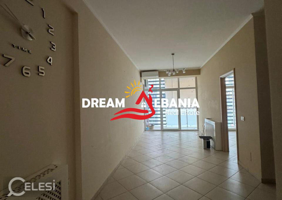 Shitet Apartament1+1 Komuna e Parisit, Kompleksi Kika 2 (ID 51110004)