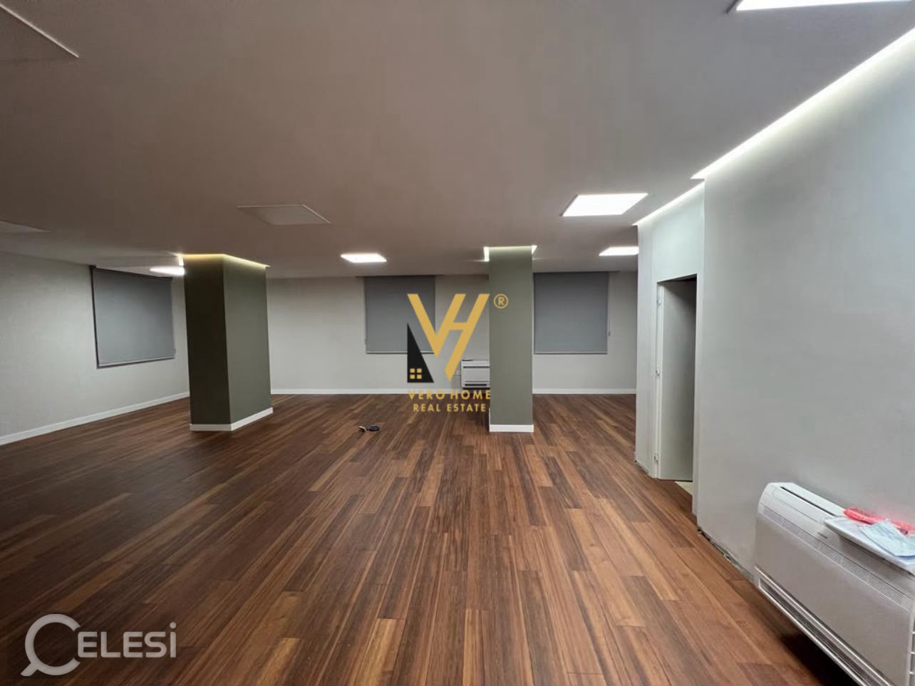 SHITET AMBIENT KOMERCIAL 140 M2 TE SHALLVARET 380.000 EURO