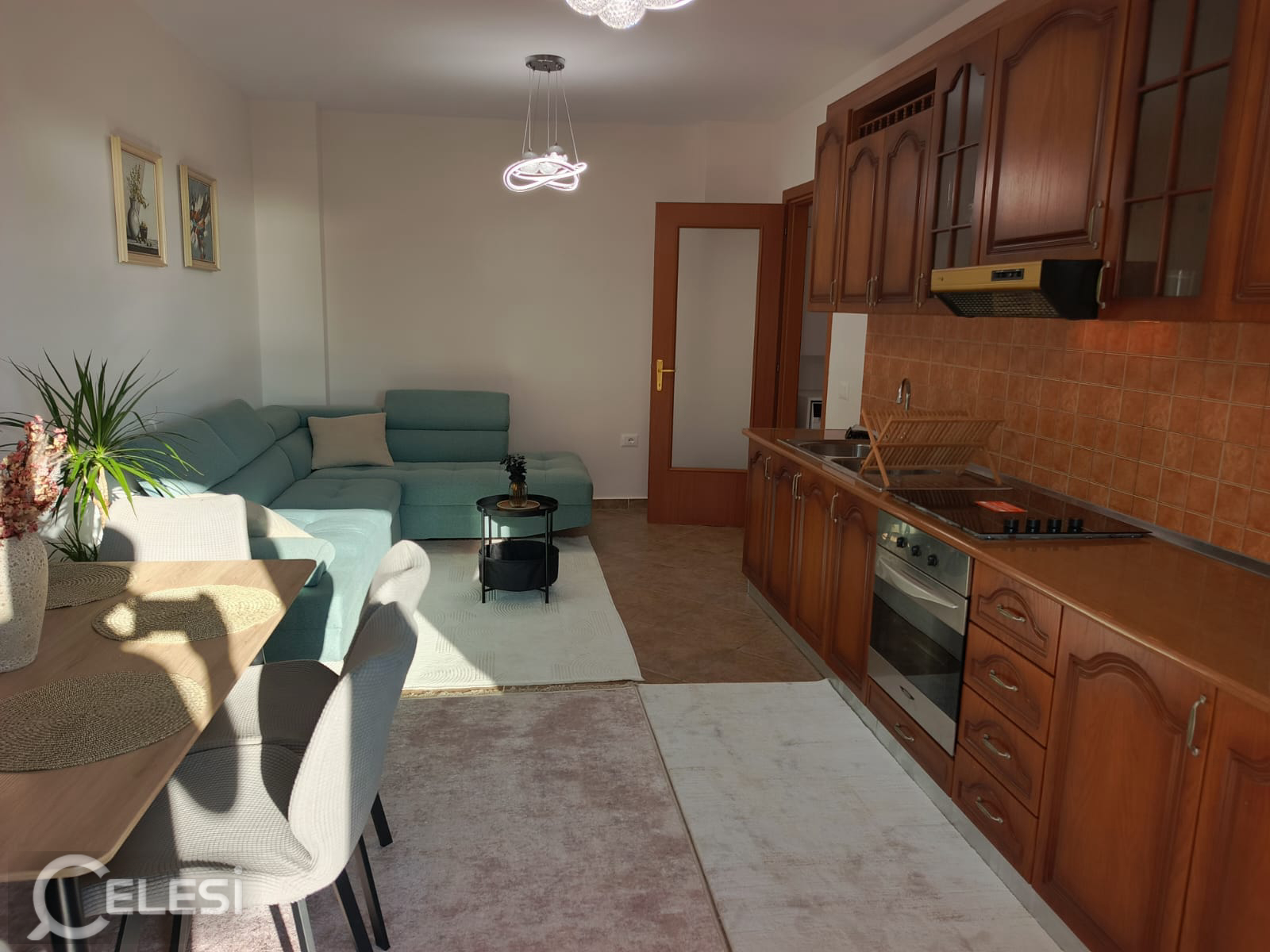 Shitet apartament 1+1+Post Parkimi ne Golem , prane Blue Fafa Resort , Mali i Robit , Shkembi i Kavajes , Durres .