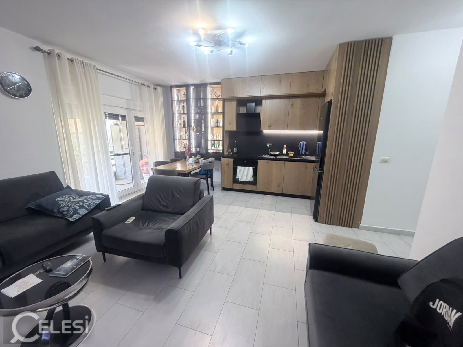 Apartament 2+1 per qera te Mozaiku i Tiranes