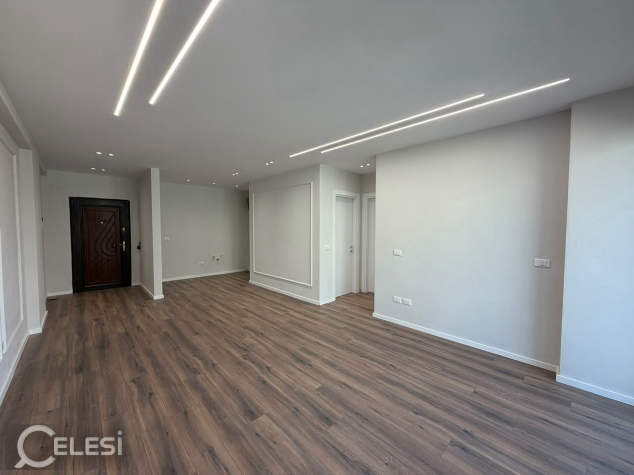 Shitet apartament 1+1 ne Yzberisht , Misto Mame , Pallatet Cabej , Astir .