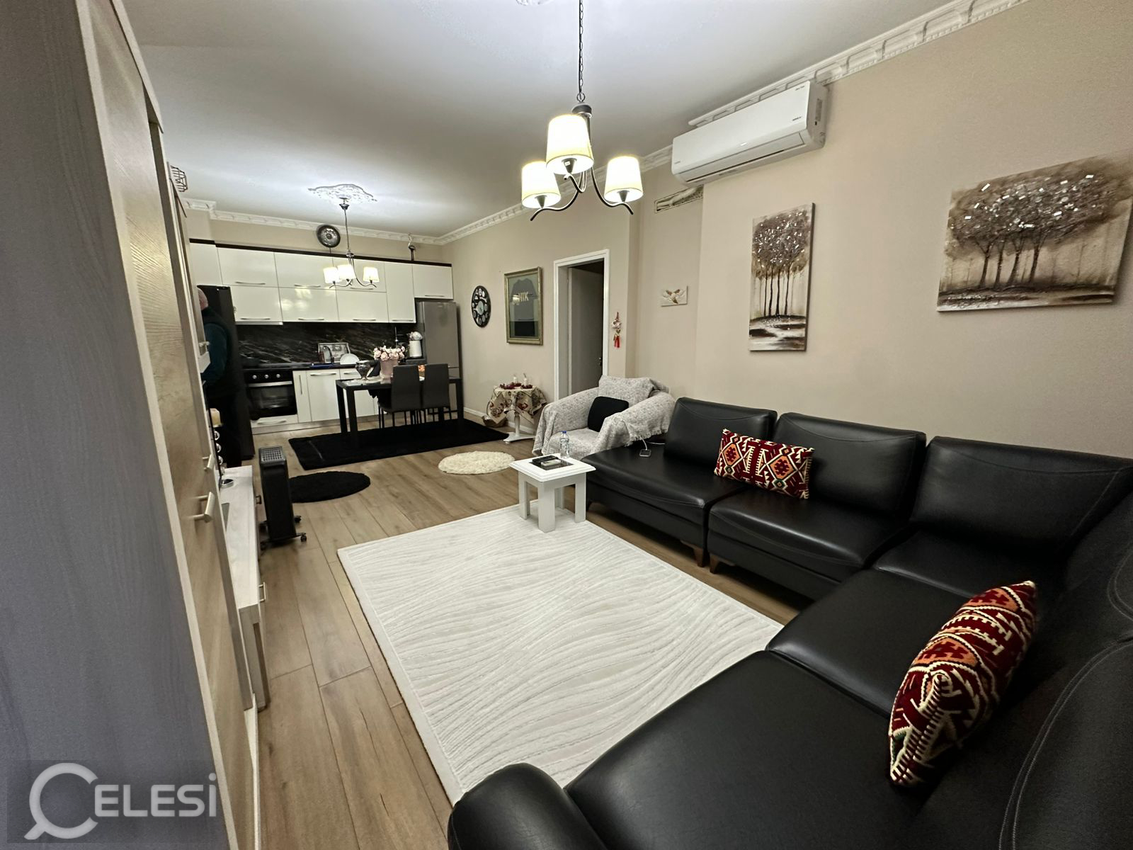 SHITET APARTAMENT 2+1 QENDER