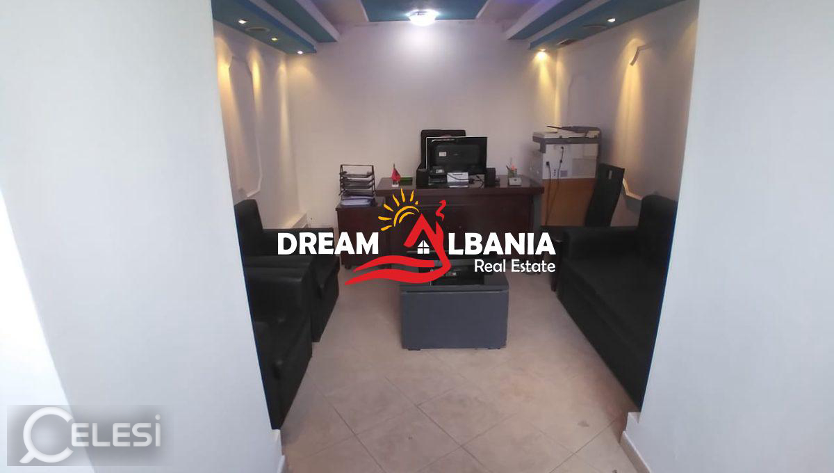 Dyqan ne shitje tek Rruga e Durresit, prane Hotel Colosseo, Tirane (ID 4171223)