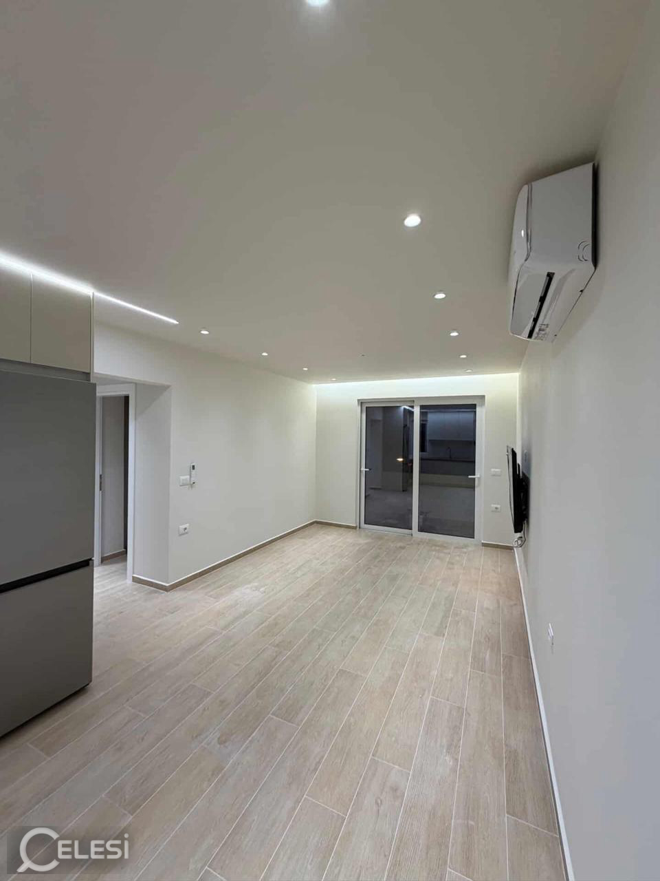 Shitet apartament 1+1 ne Sarande , tek Policia e Sarandes , Himare , Borsh .