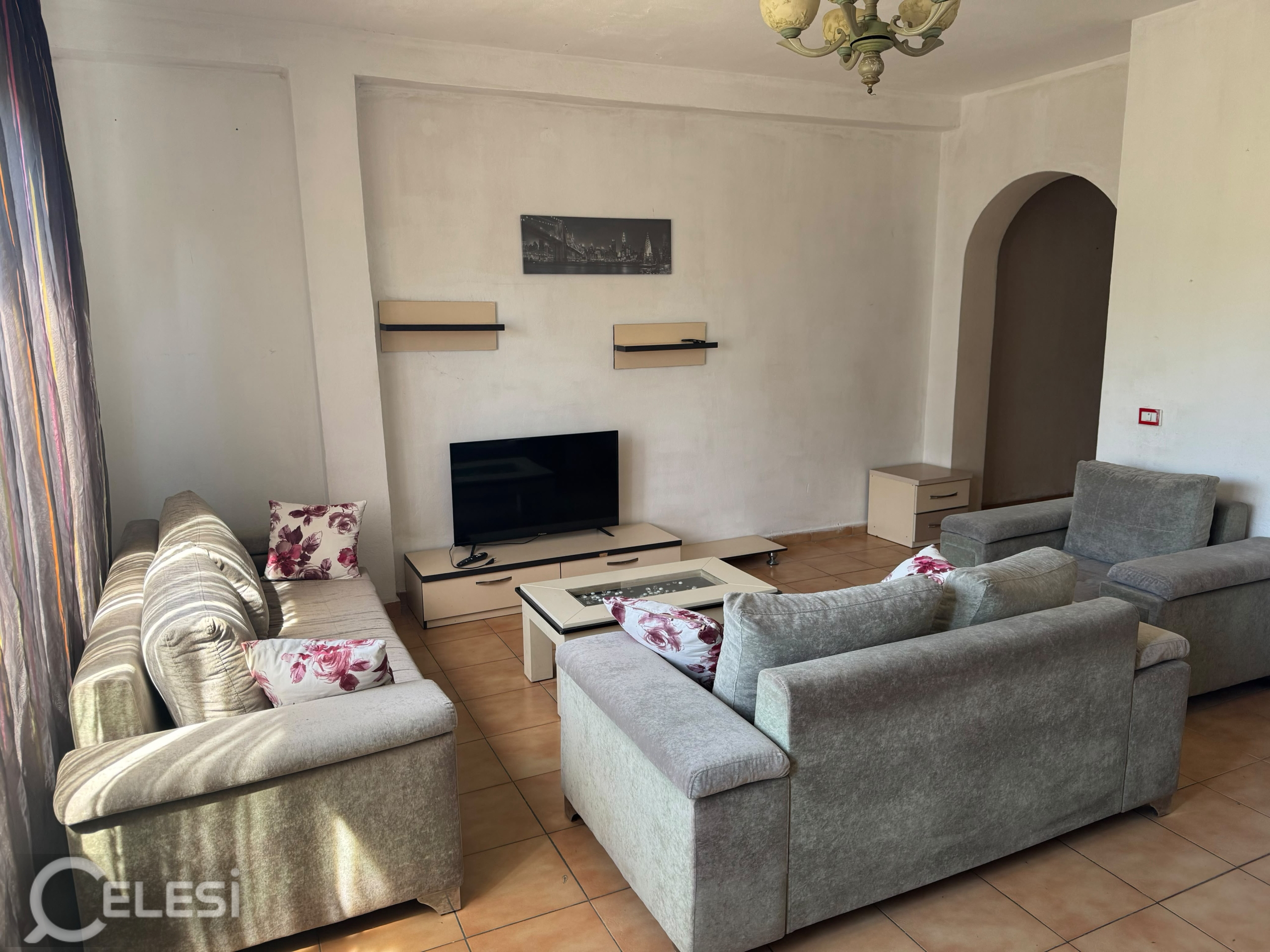 Qera | Shtëpi private 2 + 1 |Vasil Shanto| 400 €/muaj