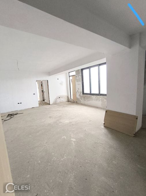 Shitje, Penthouse 2+1+Tarrace, Yzberisht