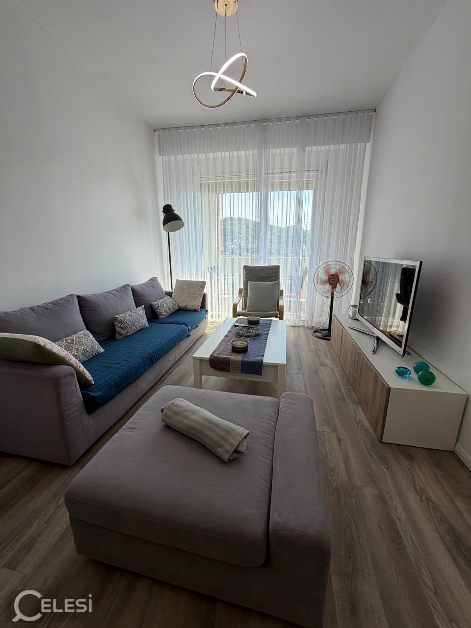 Jepet apartament 2+1 me qira tek Kompleksi Golden Park 4 , Yzberisht , Misto Mame , Kompleksi Delijorgji , Pallati me Shigjeta .