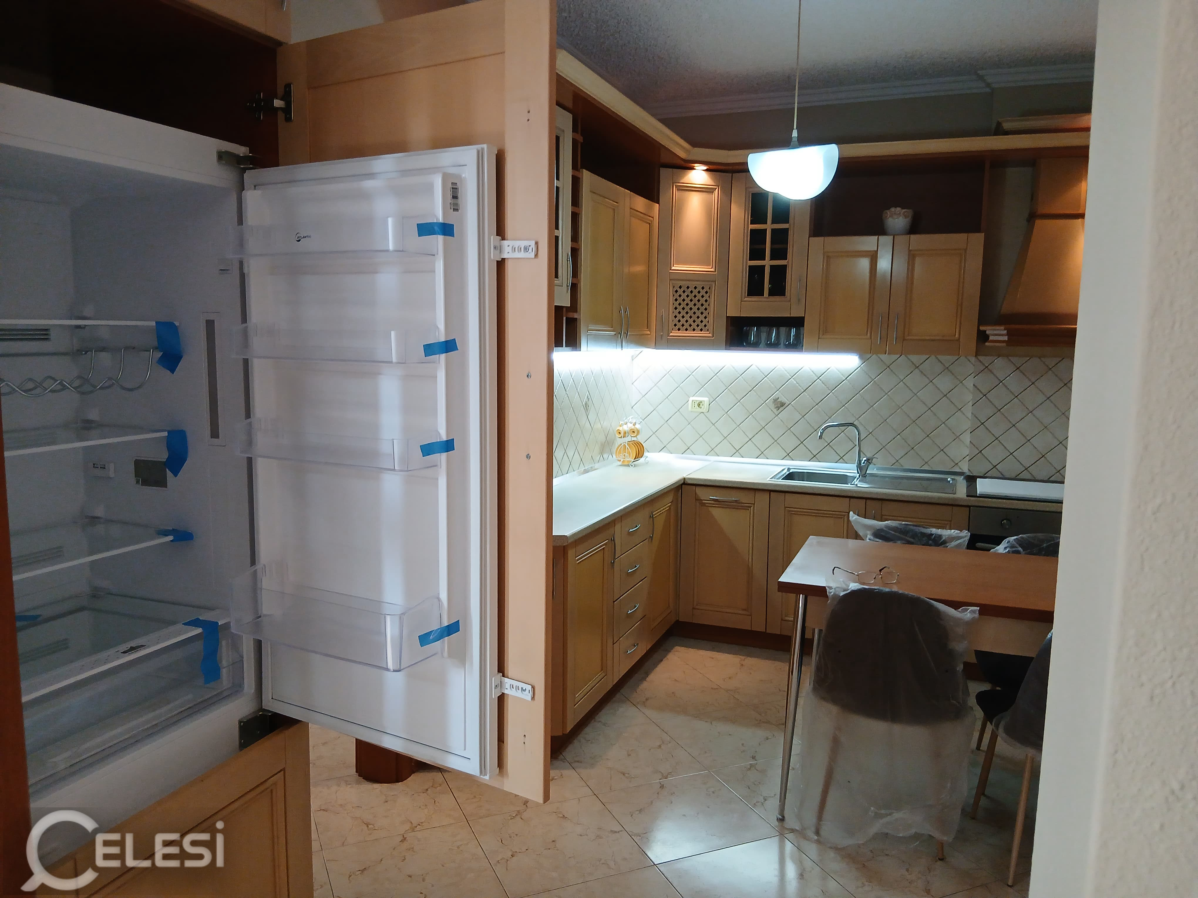 JEPET ME QIRA – APARTAMENT 2+1 Rruga e Kosovareve, Tirane .