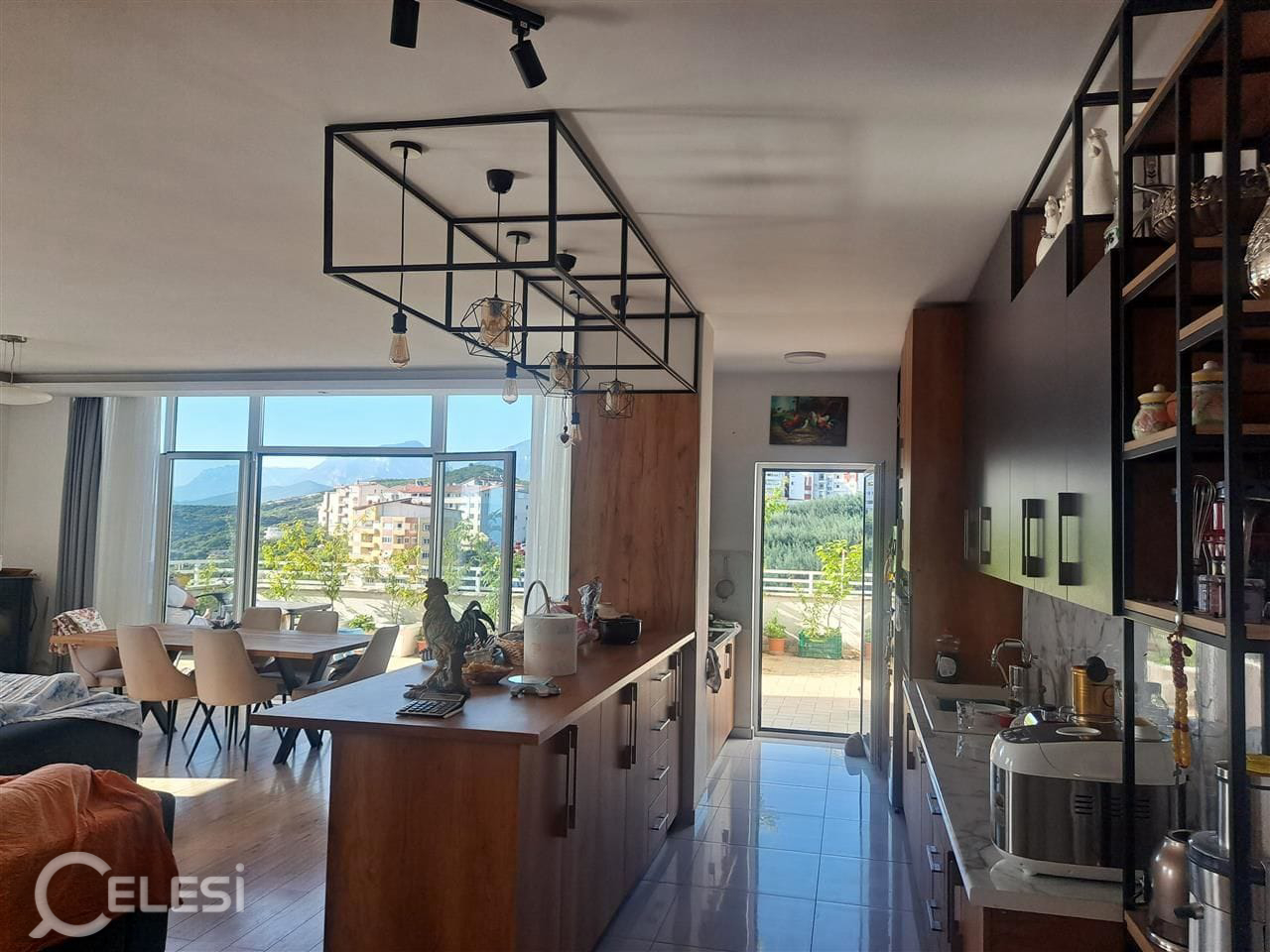Qera | Ambjent Biznesi | Fresku | 2500 €/muaj