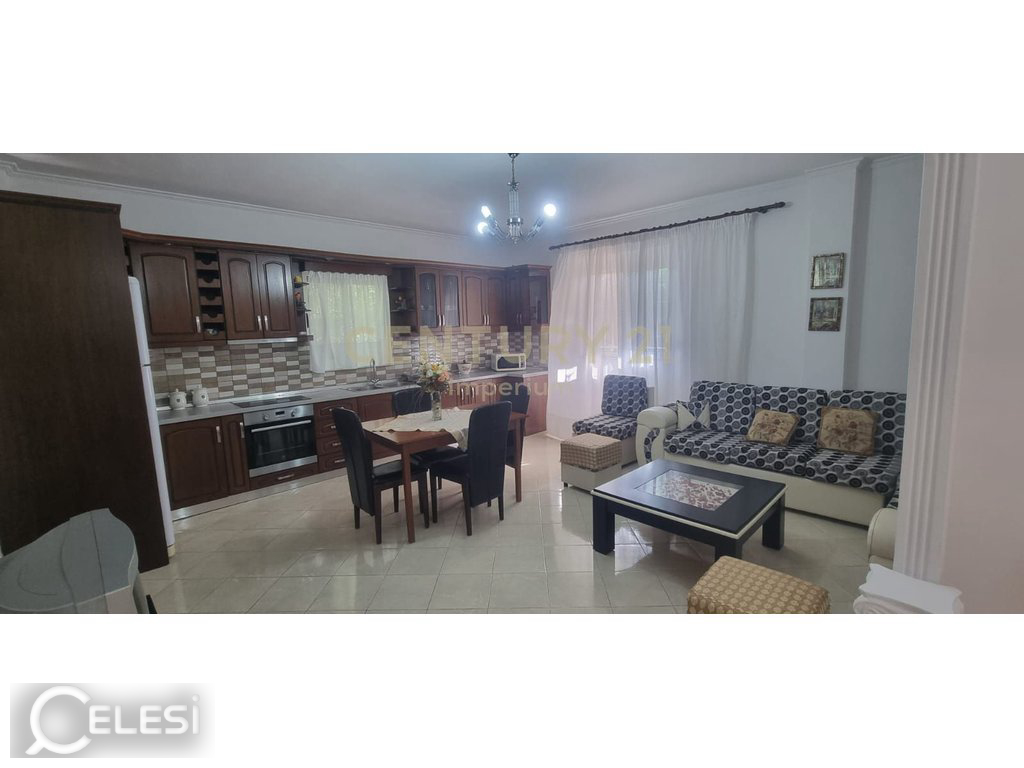 Shtëpi Private 2+1 me Qira – Kombinat, Tiranë