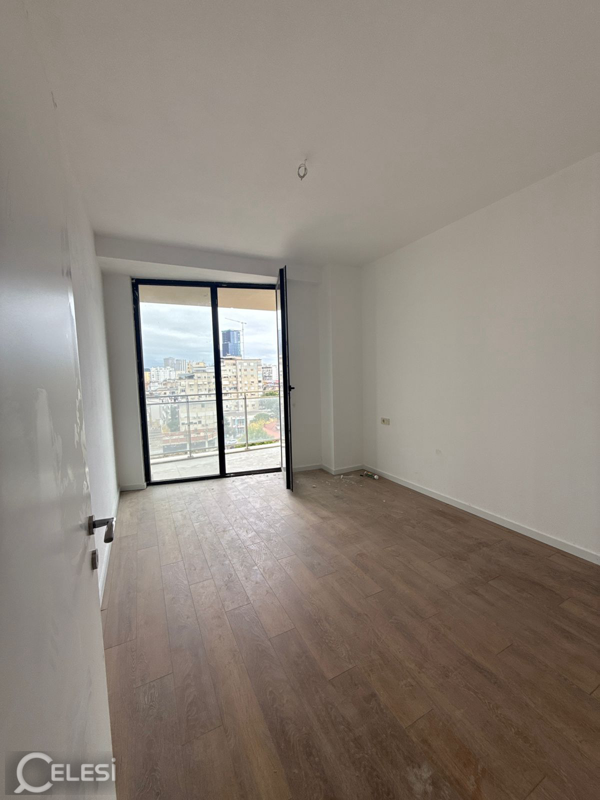 🏢 JEPET ME QIRA ZYRË | REZIDENCA MINE PEZA – TIRANË ✨