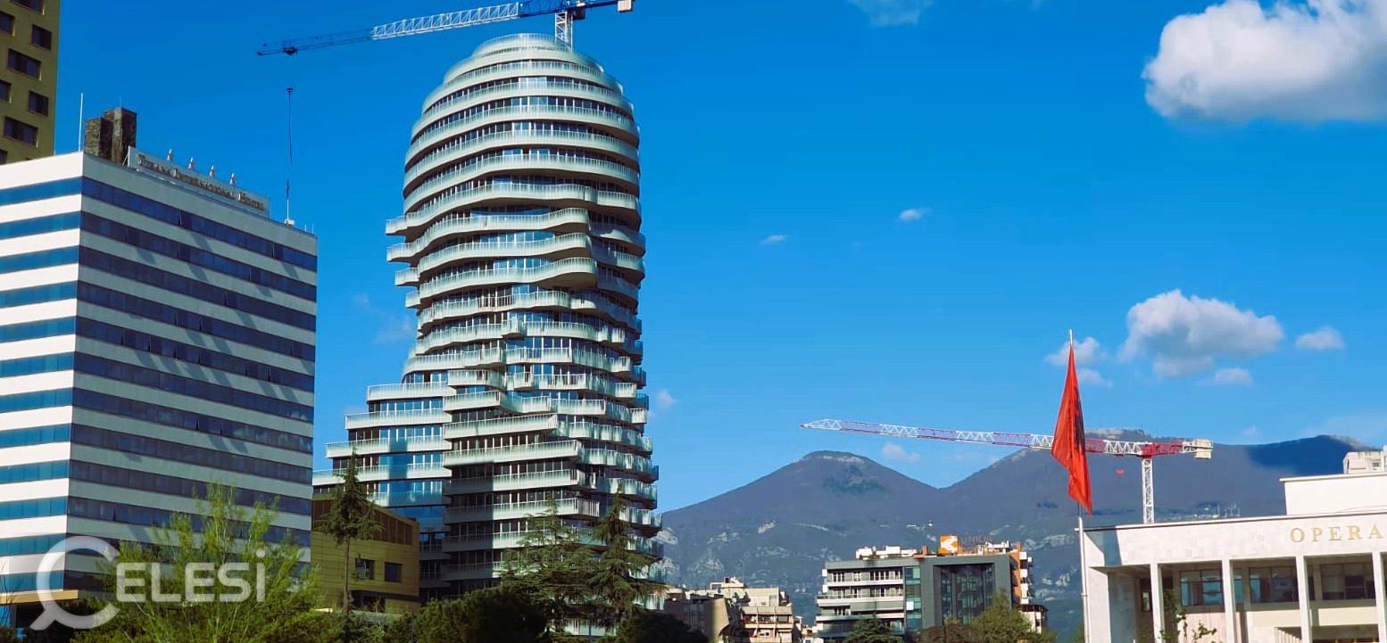 🏙️ Shitet apartament 1+1 | Tirana’s Rock – Sheshi Skënderbej🔥