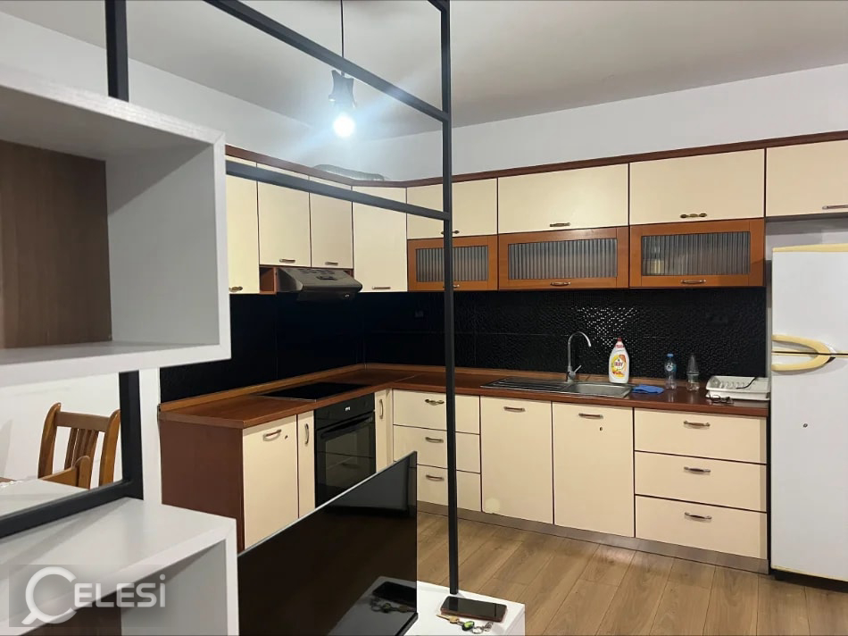 Qera | Apartament 1 + 1 | Pallati me Shigjeta | 600 €/muaj