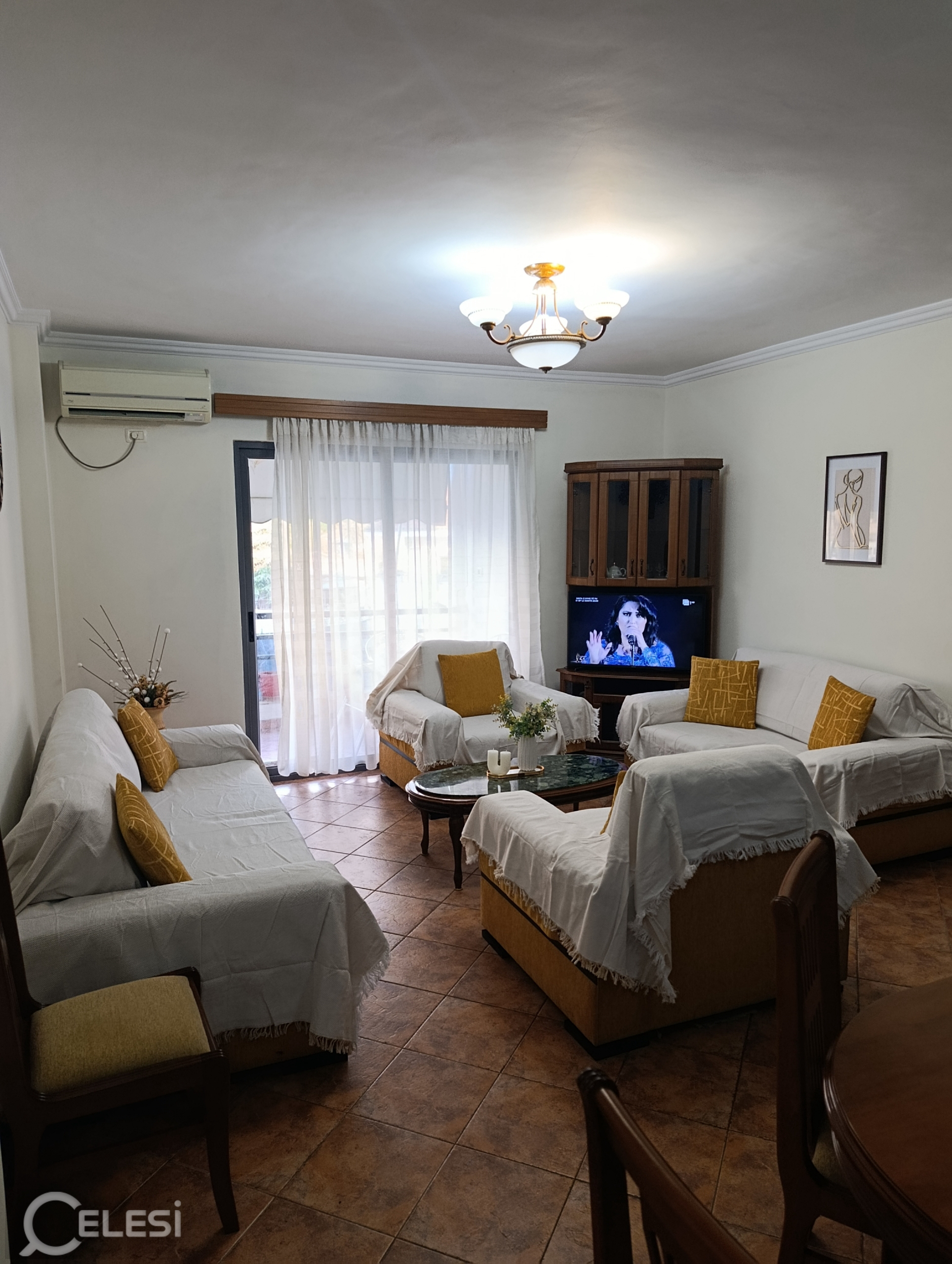 Qera | Apartament 2 + 1 + 2 | Shkolla Bashkuar | 600 €/muaj