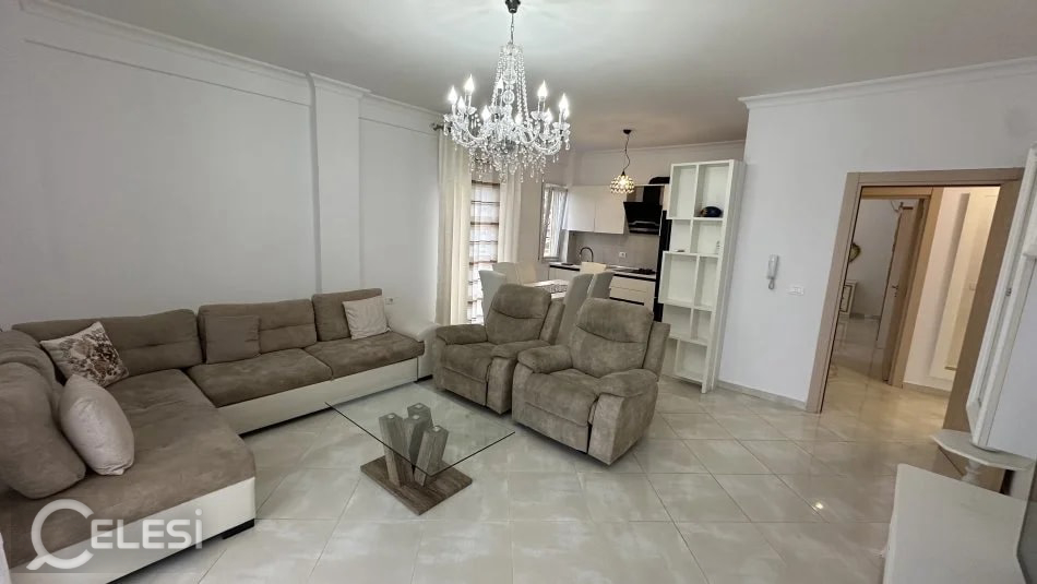 Shitje | Apartament 3 + 1 | QTU (Qendra Tregtare Univers) | 180000 €