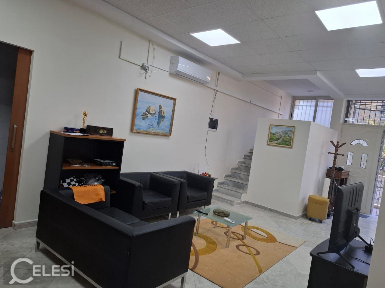 Jepet me qera  Apartament 2+1🔺   📍Blloku Ambasadave