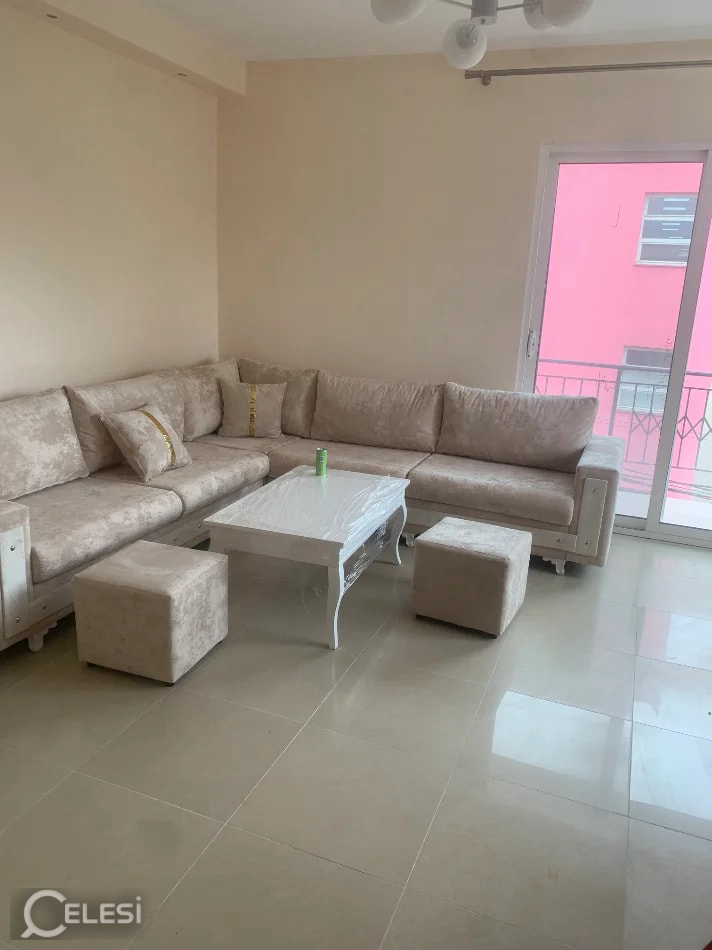 Qera | Apartament 1 + 1 | Rruga e Dibres – Shkolla e Bashkuar | 500 €/muaj