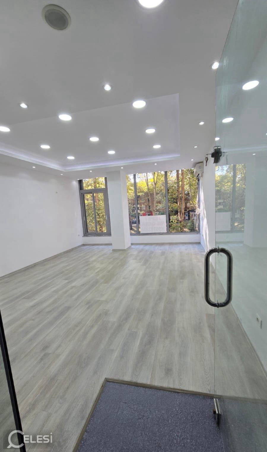 Qera | Ambjent Biznesi | Bulevardi Bajram Curri | 600 €/muaj
