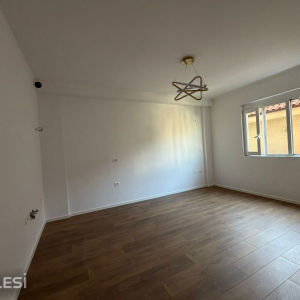 Shiten: Garsoniere, Apartamente 1+1 dhe 2+1 në Tiranë